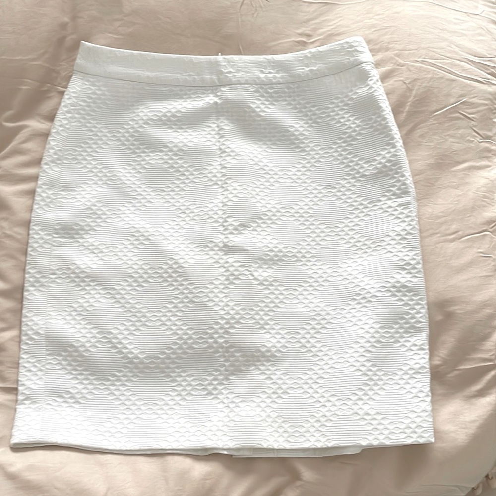 Banana Republic White textured skirt